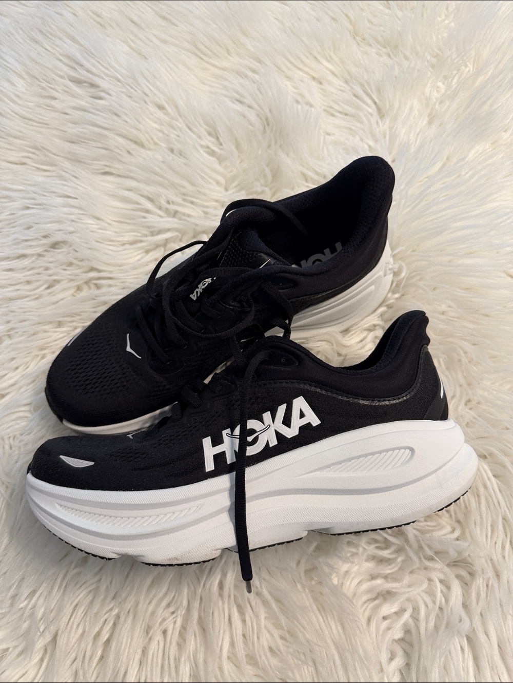 Hoka Bondi 9 Man Black and White Plush-Stack Running Sneakers size 10D